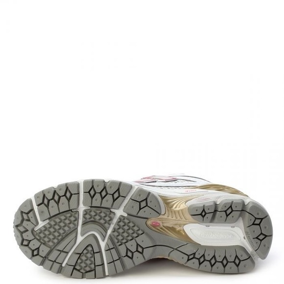 Size 7.5 Women's / 6 Men's - New Balance 1906R Silver/DragonBerry/Gold U1906RCH - Picture 5 of 8